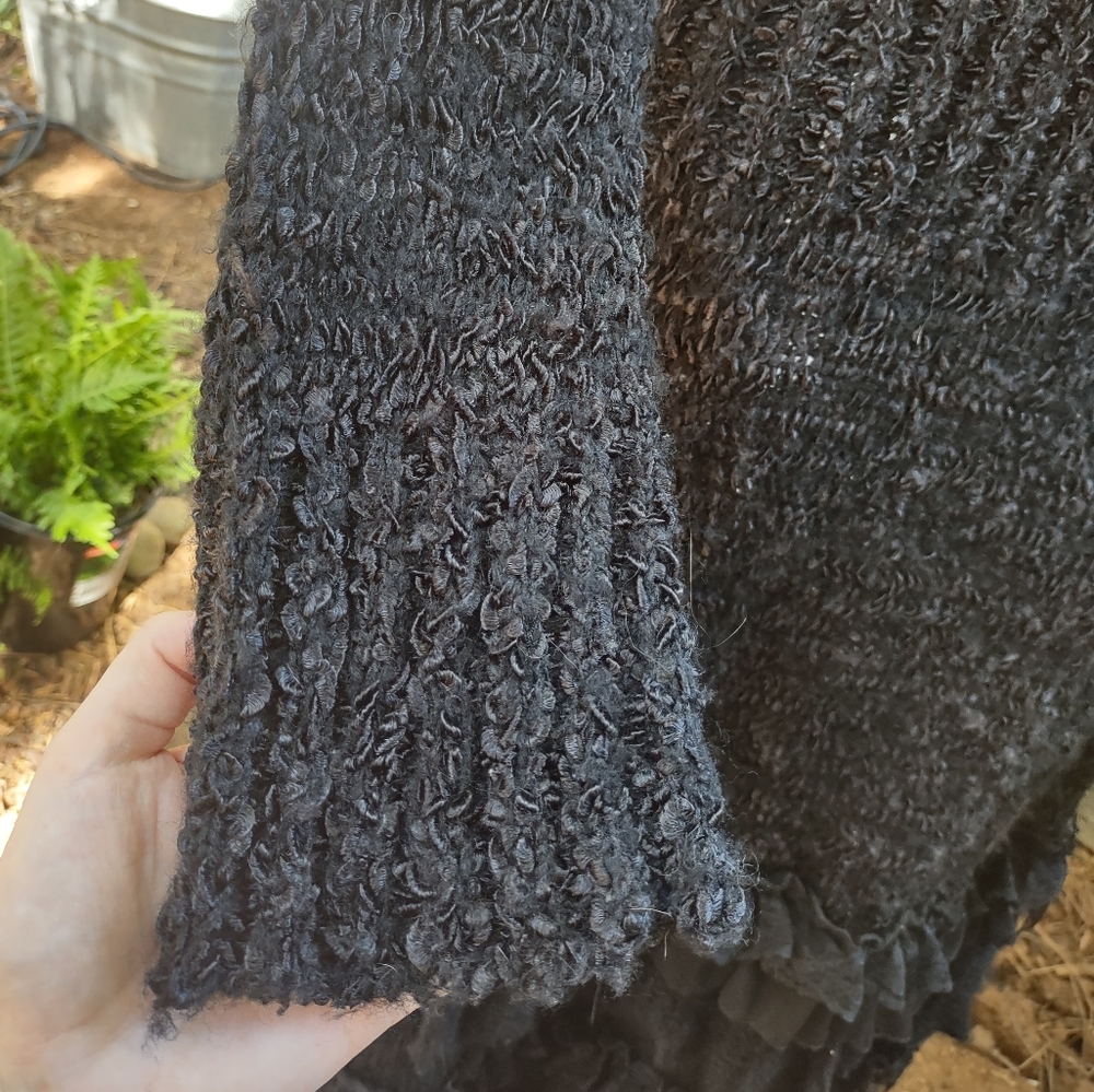 Elegant Black Ruffled Women's Sweater Duster - Picture 7 of 15